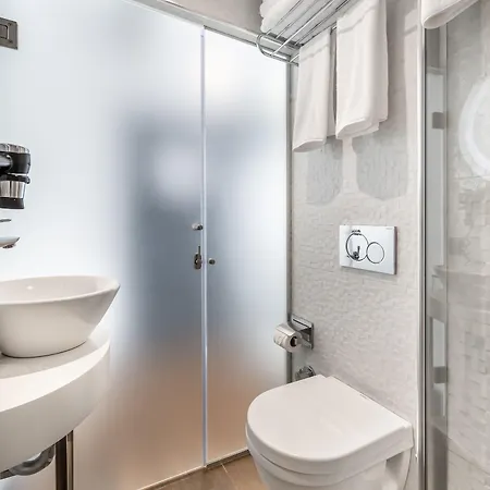 Misa Hotel 3*